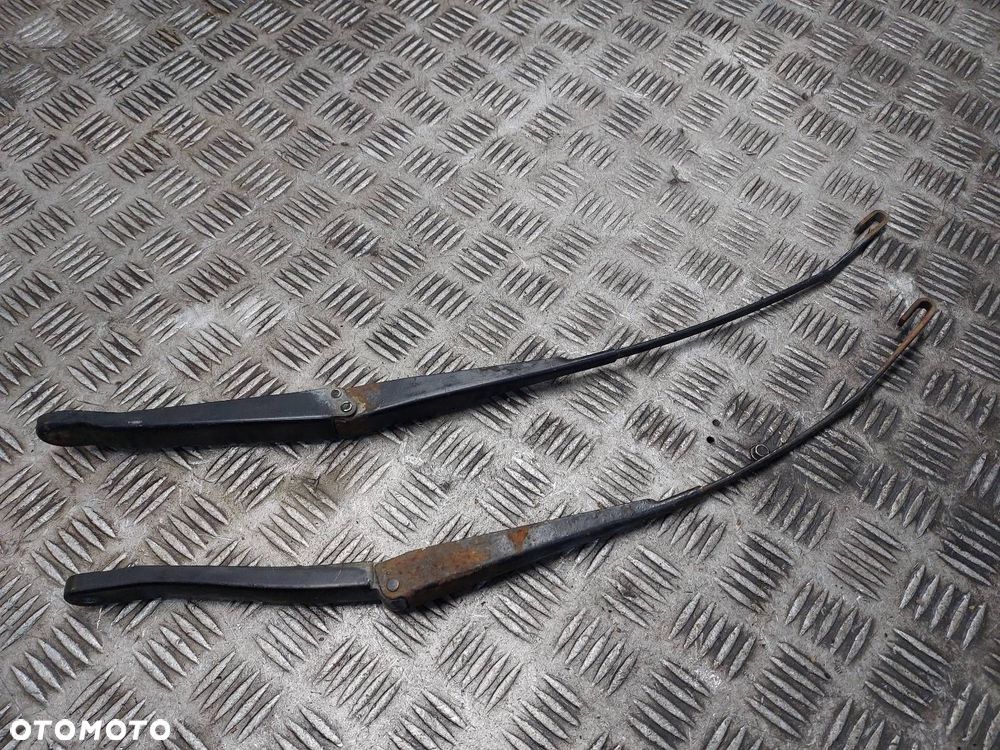 RAMIĘ WYCIERACZKI LEWY + PRAWY PRZÓD FIAT DOBLO I LIFT - 1