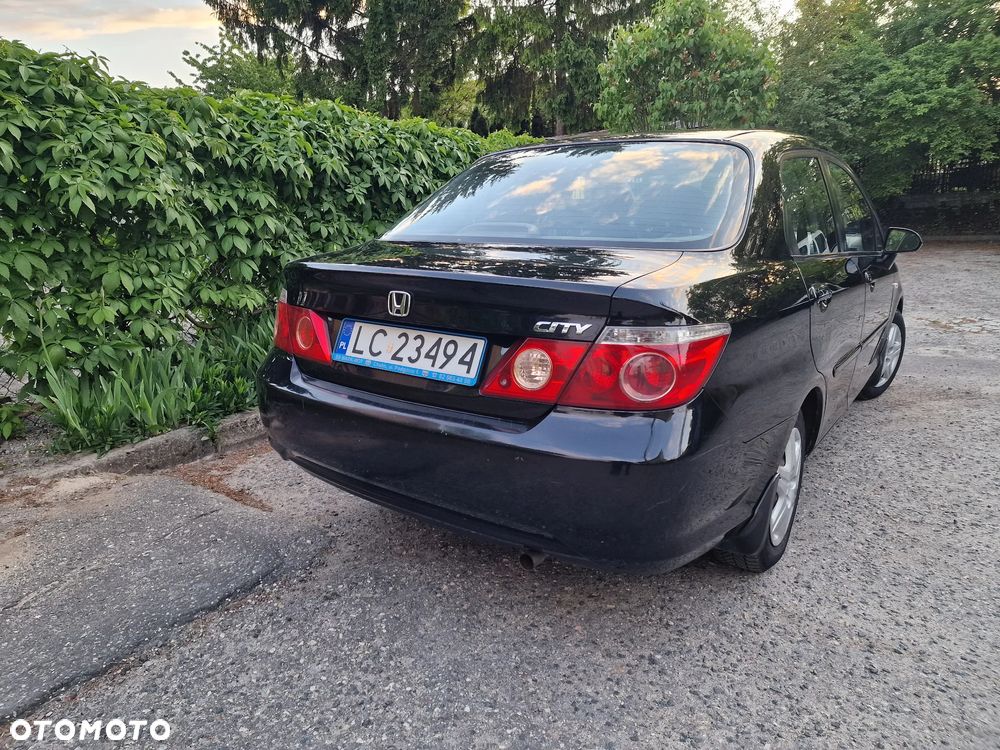 Honda City 1.4 Comfort - 9