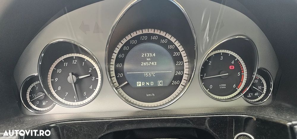 Mercedes-Benz E 200 T BlueTEC 7G-TRONIC Avantgarde - 7