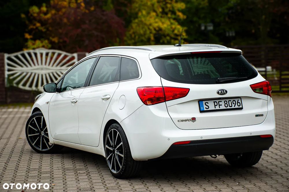 Kia Ceed - 13