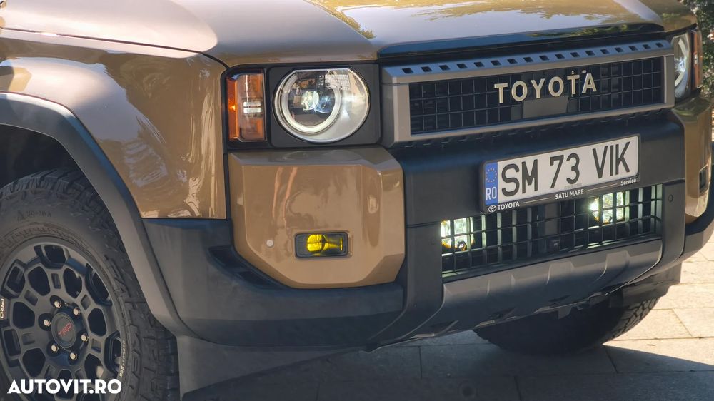 Toyota Land Cruiser 300 - 9