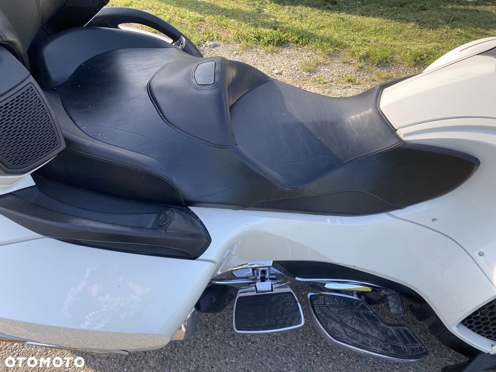 Can-Am Spyder - 8