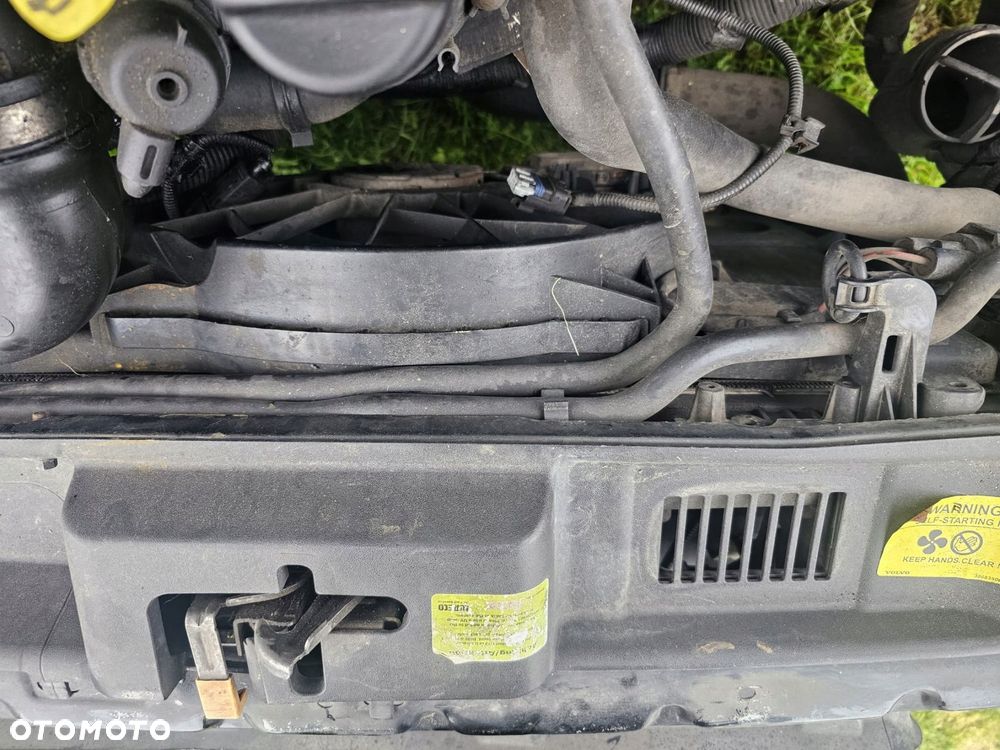 pas przedni komplet chłodnic wzmocnienie volvo v50 2.0 diesel - 2