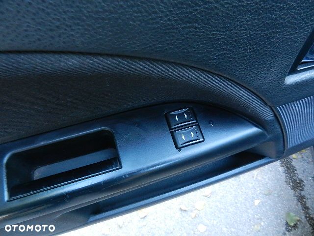 Ford Mondeo 1.8 Trend X - 10