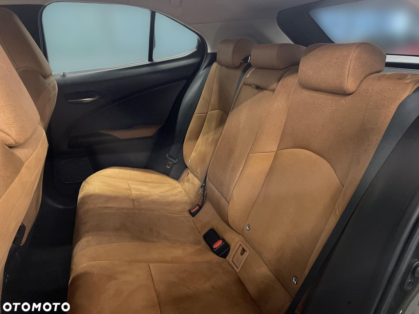 Lexus UX - 14