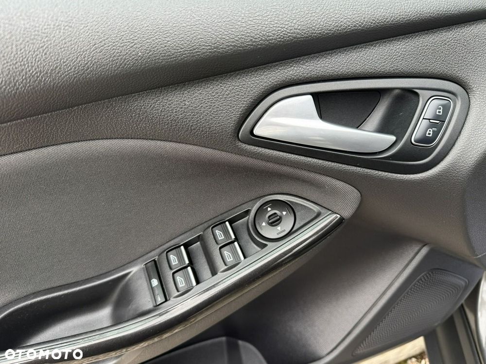 Ford Focus - 27