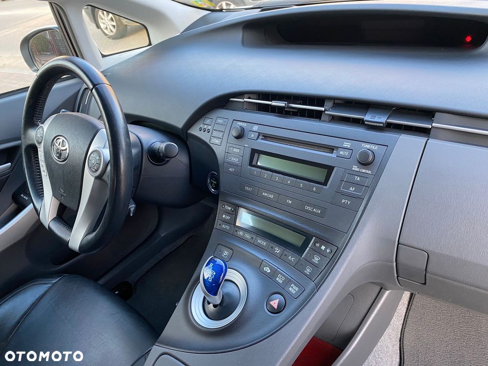 Toyota Prius (Hybrid) Comfort - 18