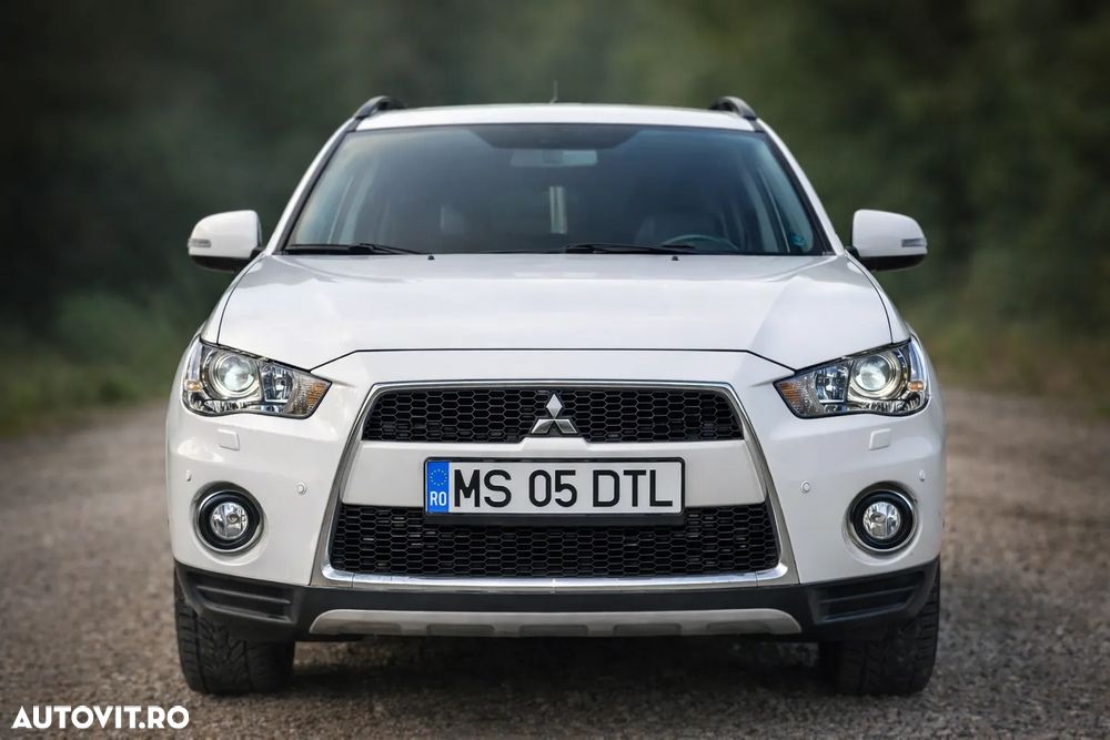 Mitsubishi Outlander 2.2 DI-D 4WD TC-SST Instyle - 1