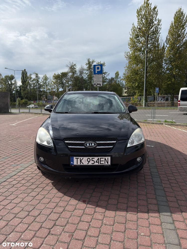 Kia Ceed - 1