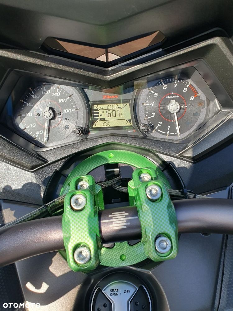 Yamaha Tmax - 19