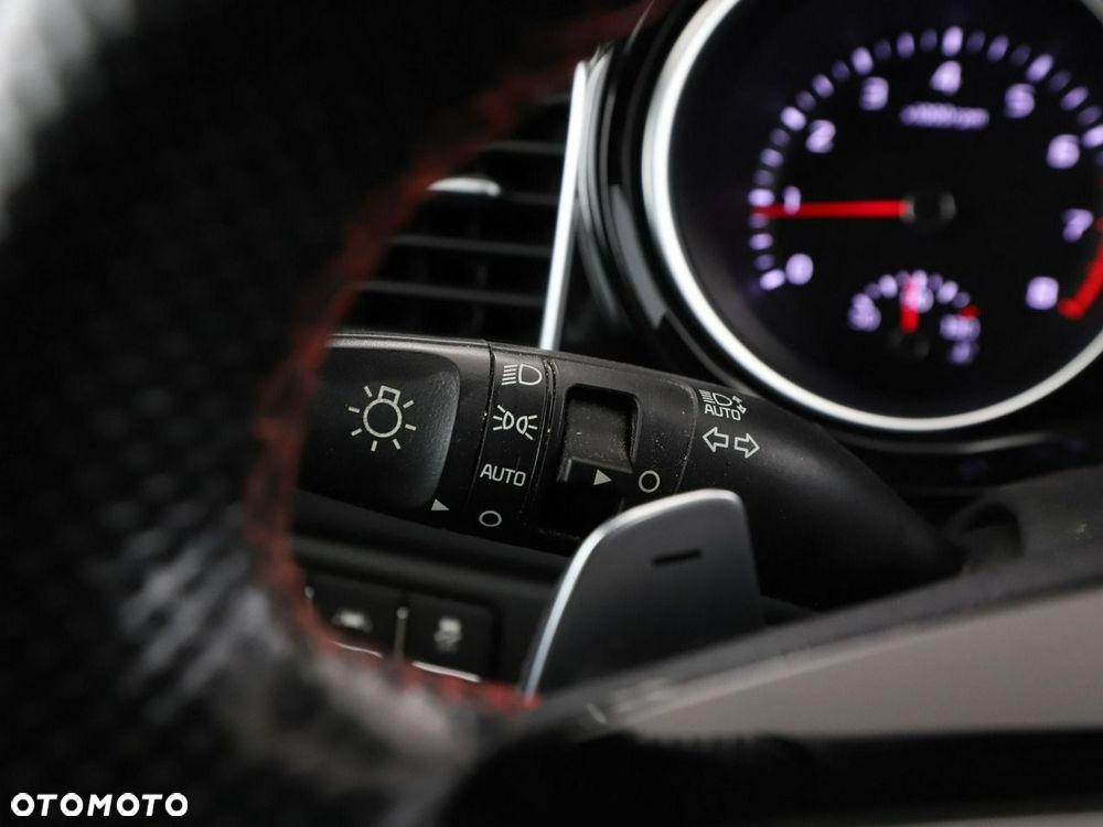 Kia ProCeed 1.6 T-GDI GT DCT - 35