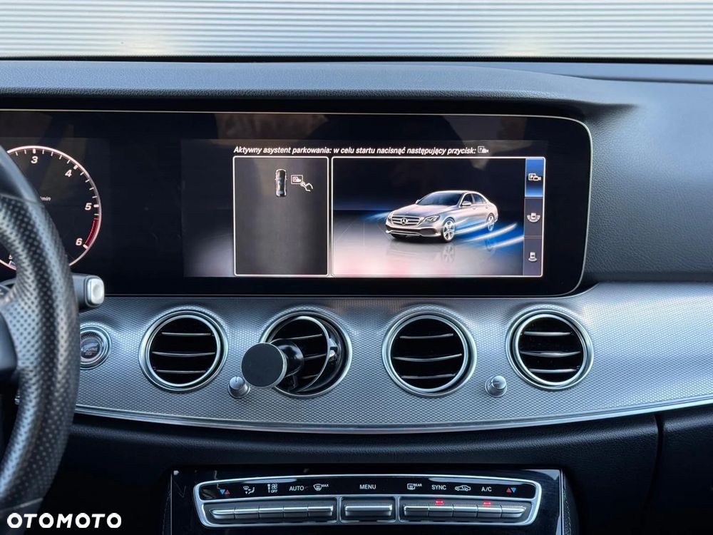 Mercedes-Benz Klasa E 200 d T 9G-TRONIC - 20