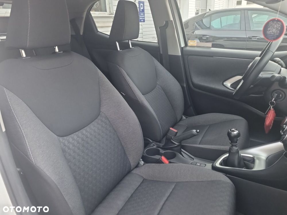 Toyota Yaris - 11