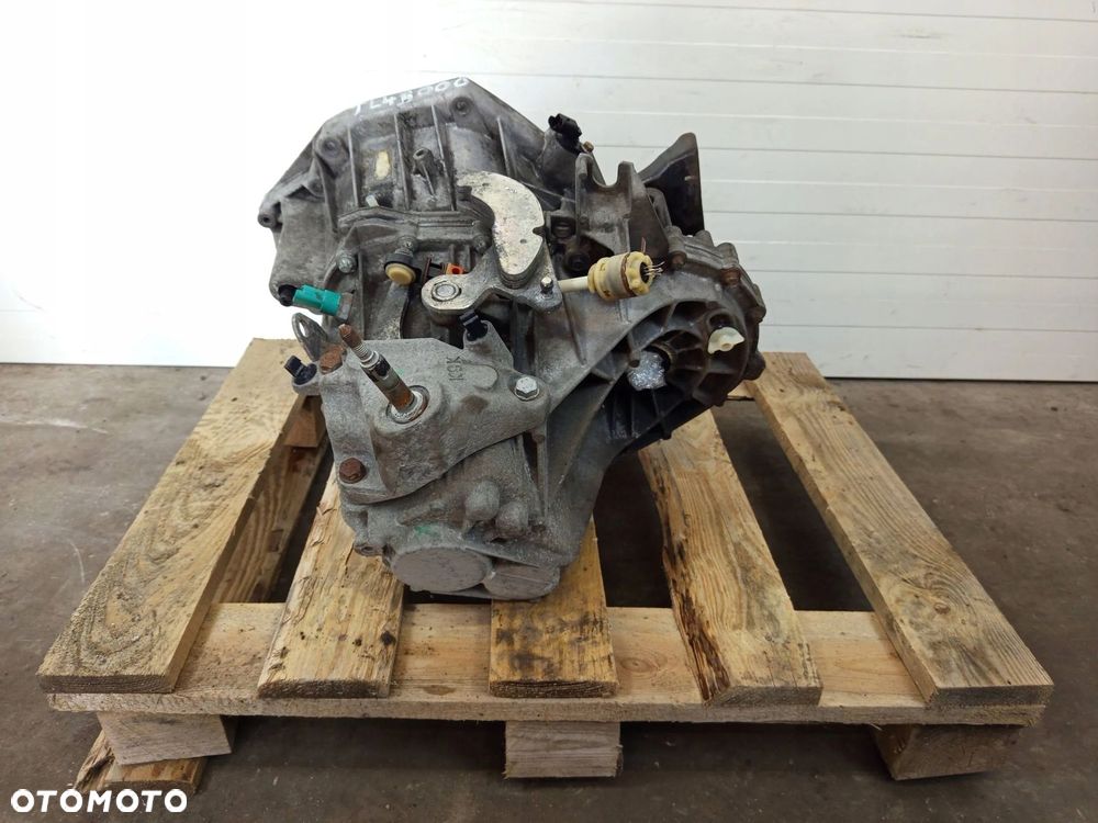 SKRZYNIA BIEGÓW MANUALNA TL4B000 RENAULT SCENIC II KANGO 1.5 DCI - 4