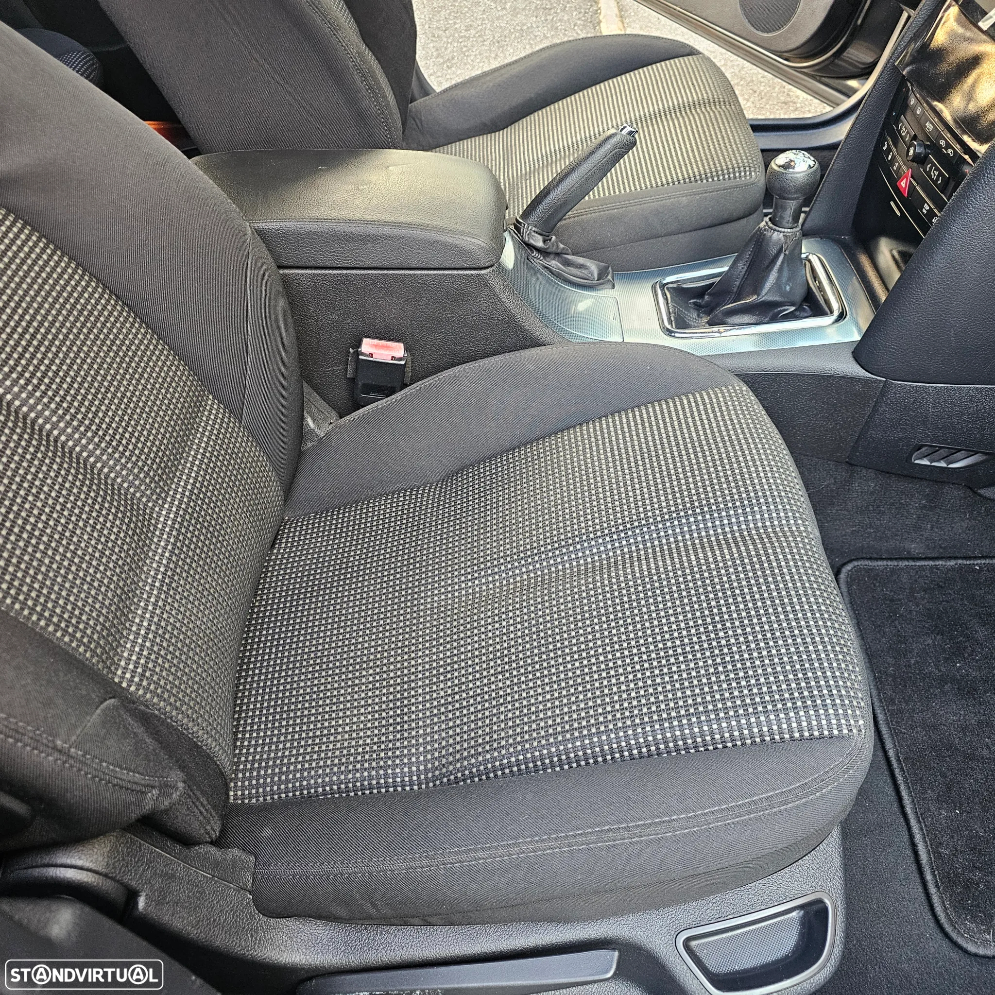 Peugeot 407 SW 1.6 HDi Executive - 16