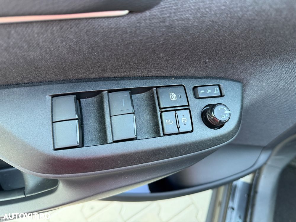 Toyota Yaris - 10