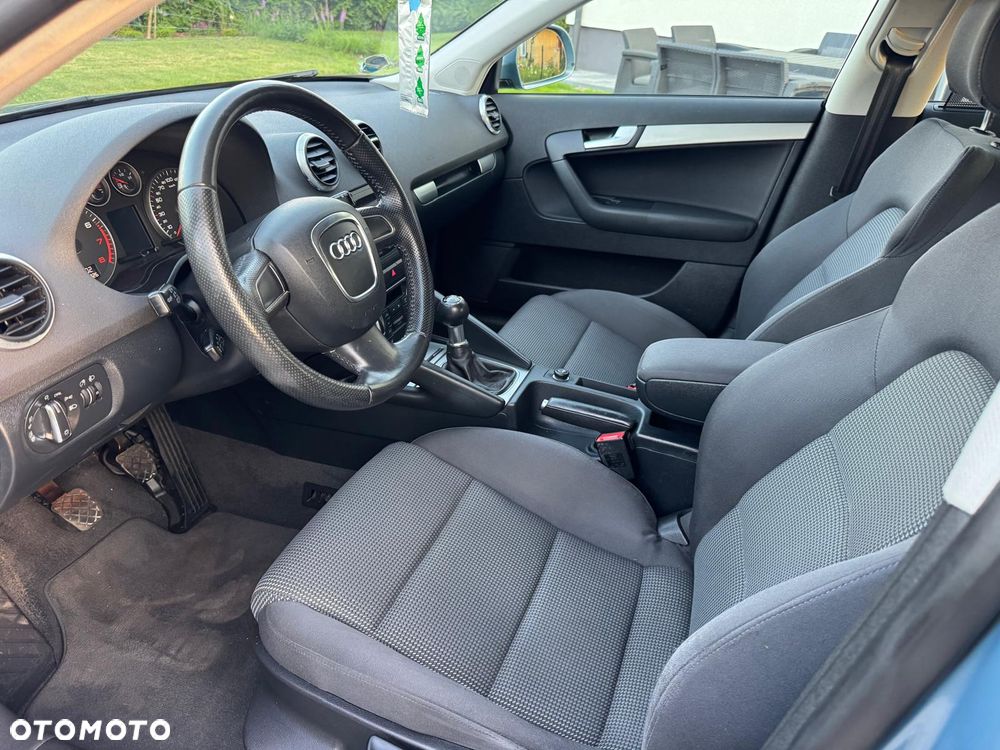 Audi A3 Sportback 1.8 TFSI Attraction - 12