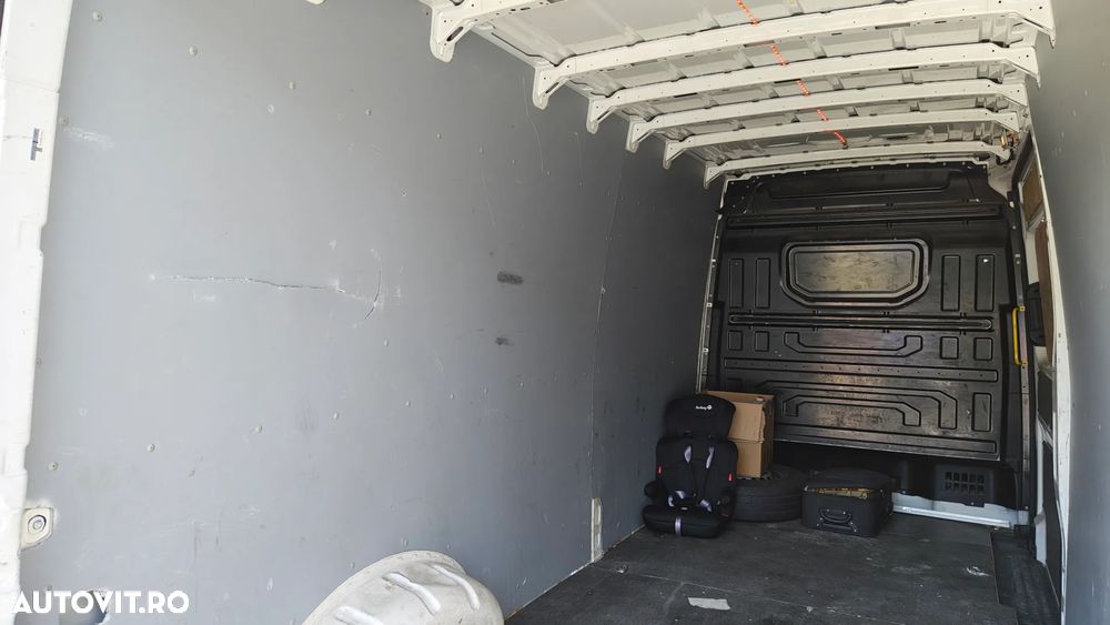 Volkswagen Crafter - 10