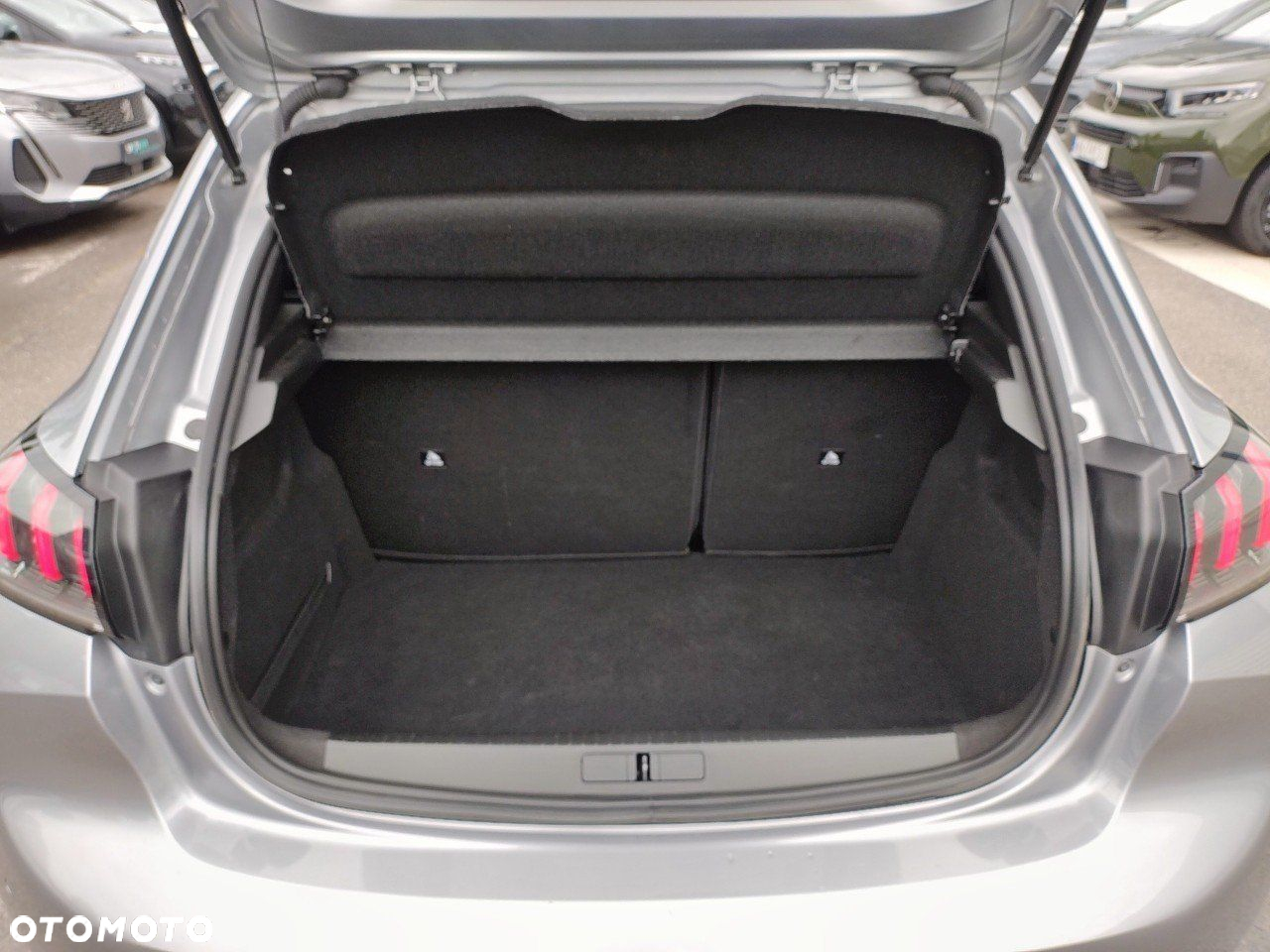 Peugeot 208 1.2 PureTech Allure Pack S&S EAT8 - 6