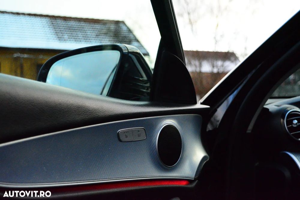 Mercedes-Benz E 300 de 9G-TRONIC - 5
