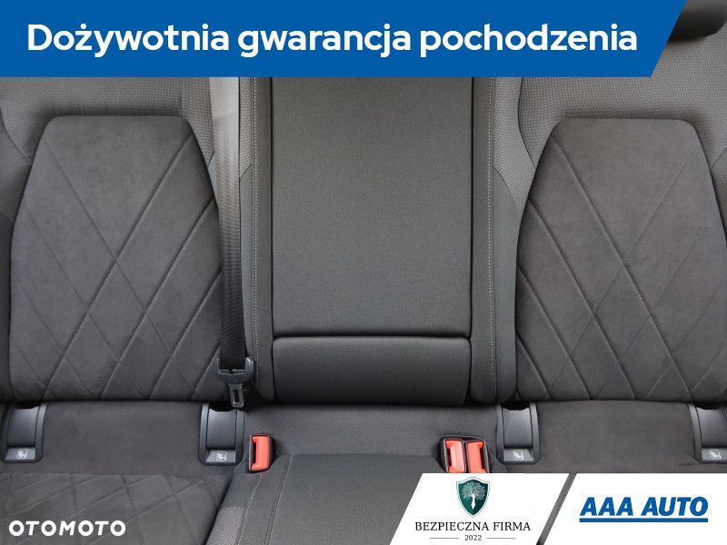 Volkswagen Golf - 11