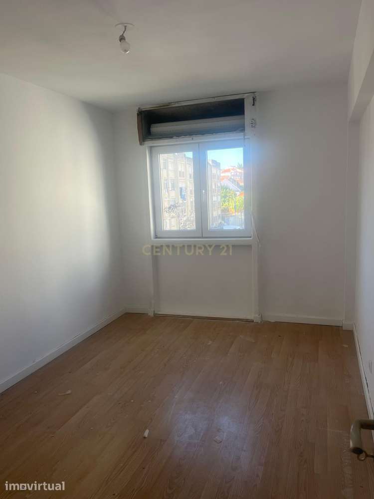 Apartamento T2+1 em Vale Figueira , Sobreda - Grande imagem: 3/7