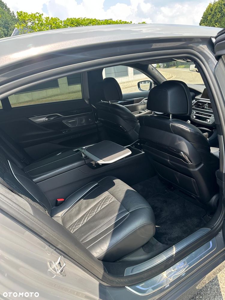 BMW Seria 7 740Ld xDrive - 13