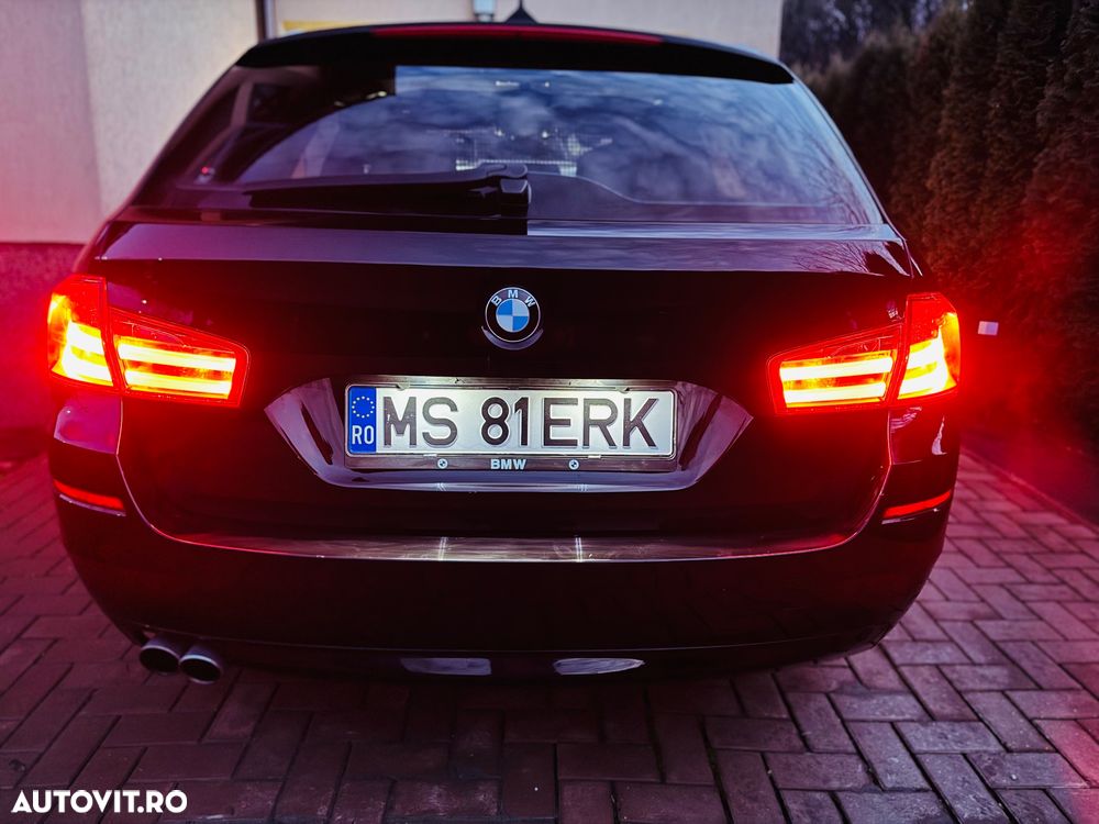 BMW Seria 5 520d Touring - 13
