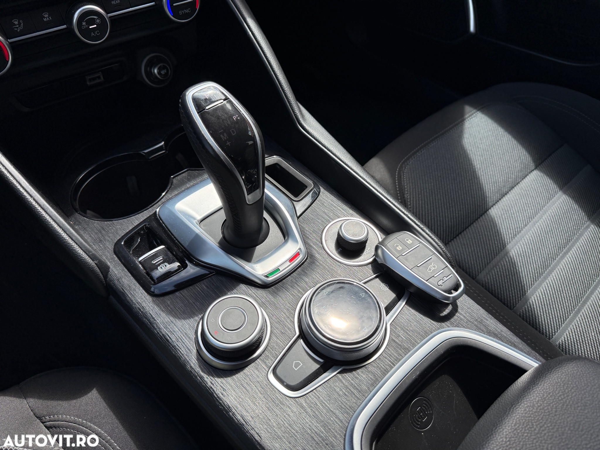 Alfa Romeo Giulia 2.2 Diesel AT8 Super - 22