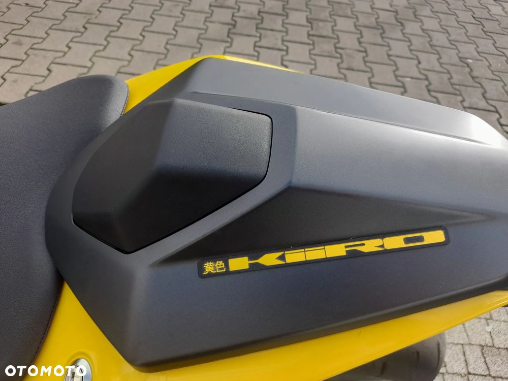 Suzuki GSX - 7