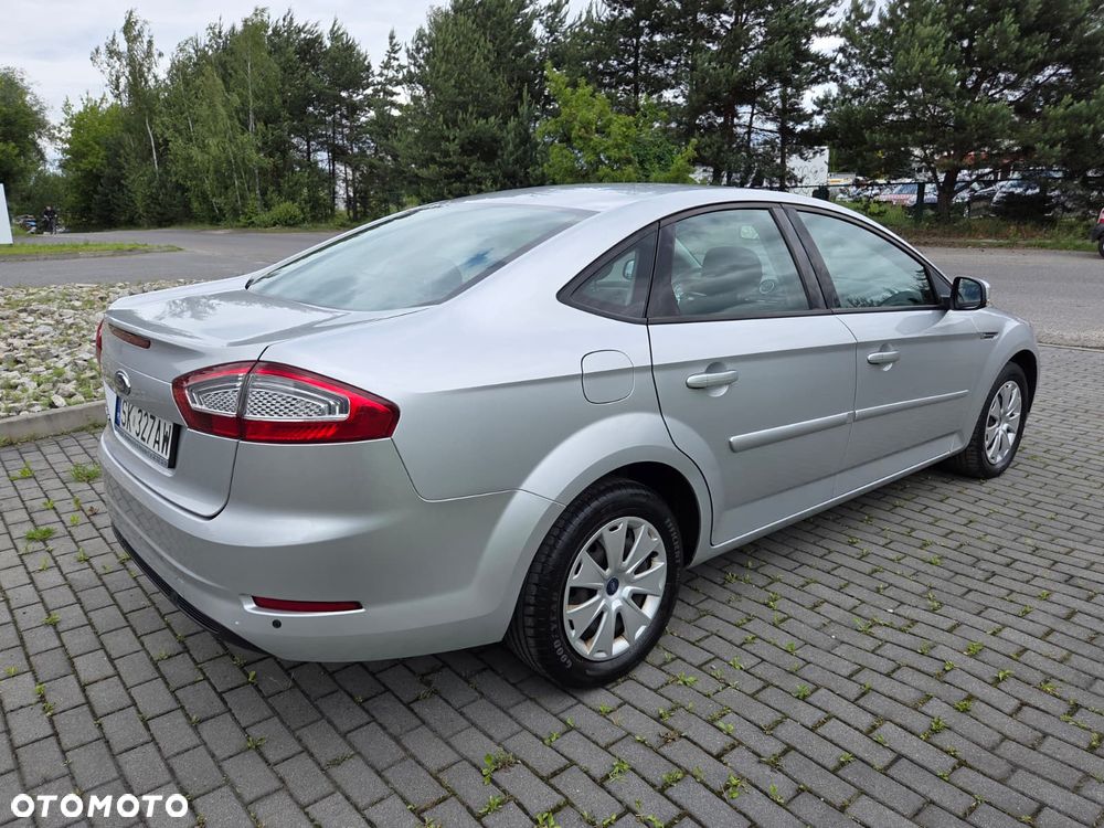 Ford Mondeo 1.6 T Ambiente - 8