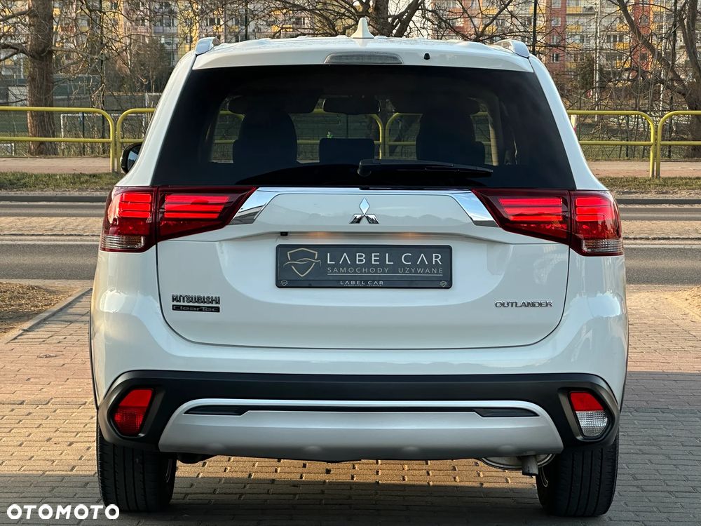 Mitsubishi Outlander 2.0 2WD CVT Diamant Edition+ - 23