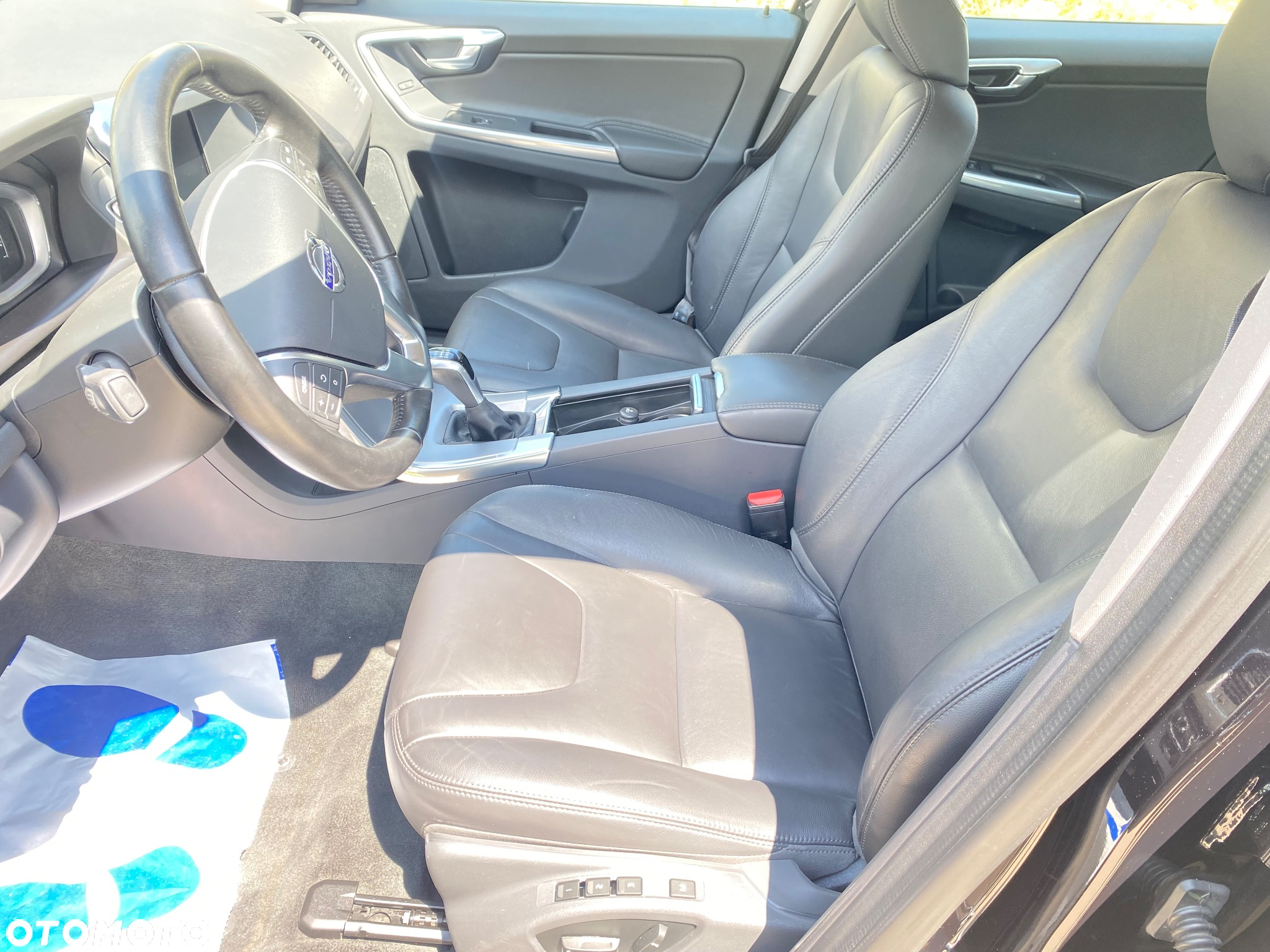 Volvo XC 60 D4 Momentum Pro - 18