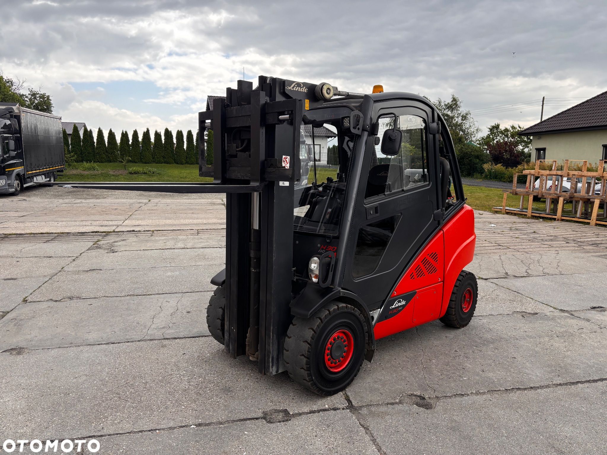Linde H30T-02 - 1