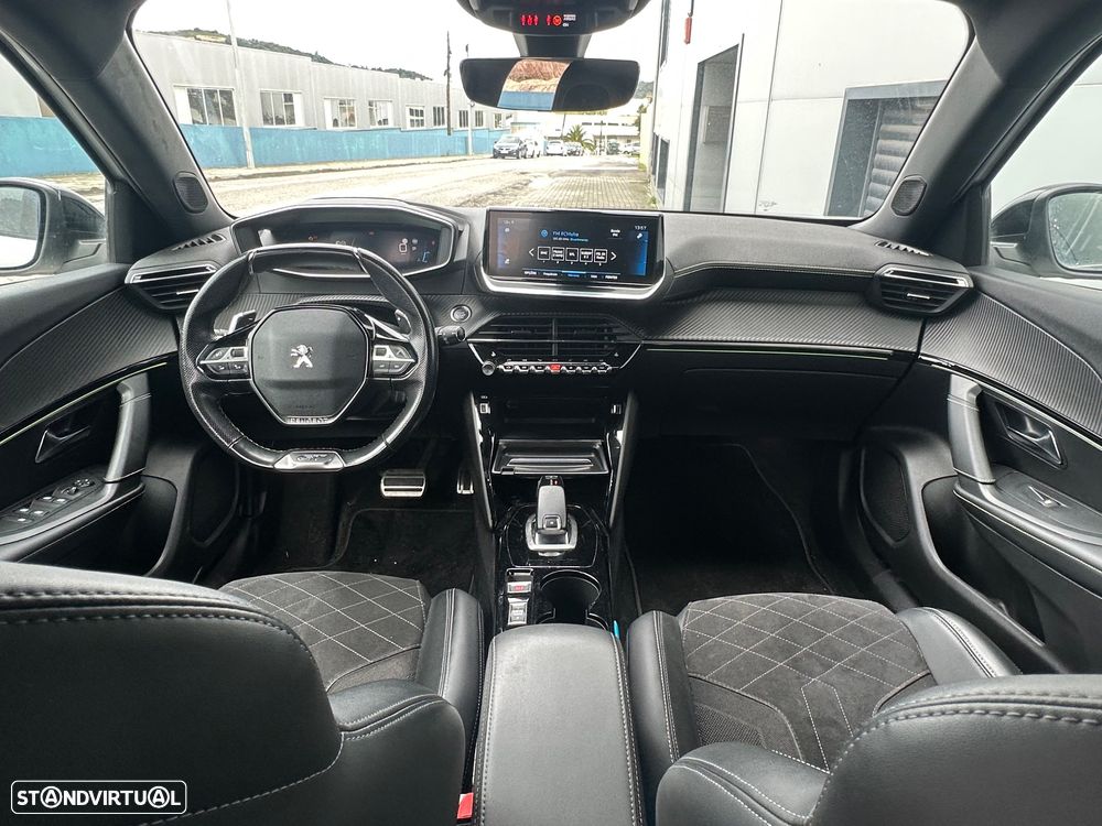 Peugeot 2008 1.2 PureTech GT Line EAT8 - 23