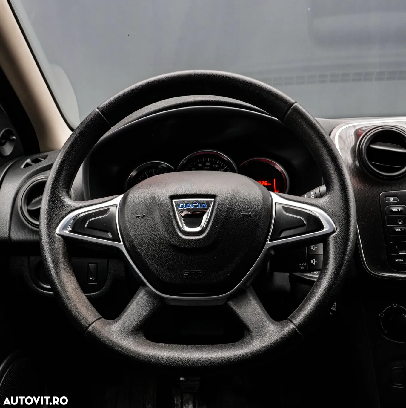 Dacia Logan 0.9 TCe Laureate - 18