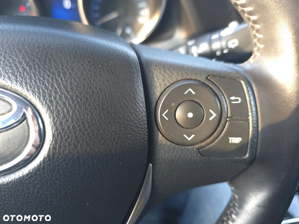 Toyota Auris 2015