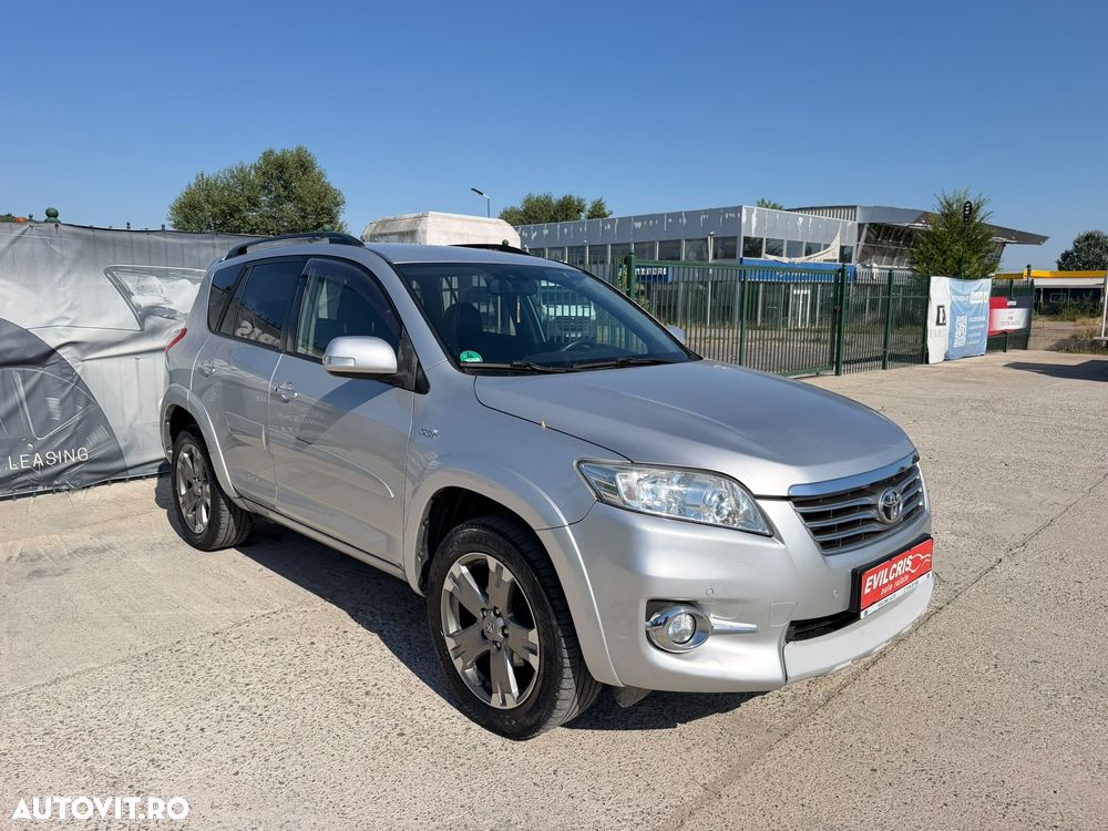 Toyota RAV4 2.2L D-CAT A/T Luxury - 6