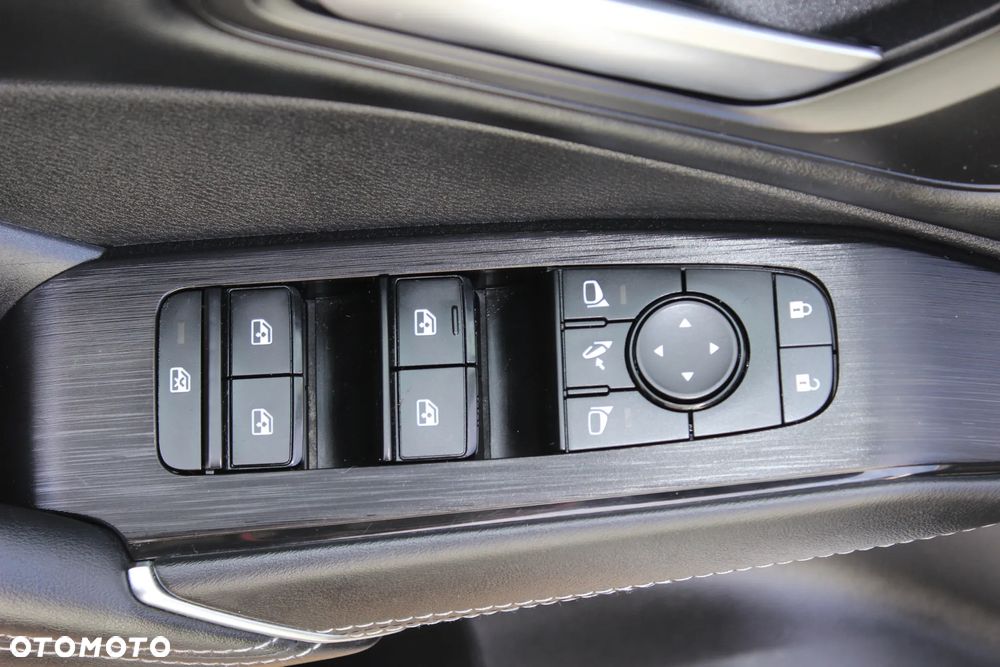 Nissan Qashqai ver-1-3-dig--t-mhev-4x4-tekna-xtronic - 14