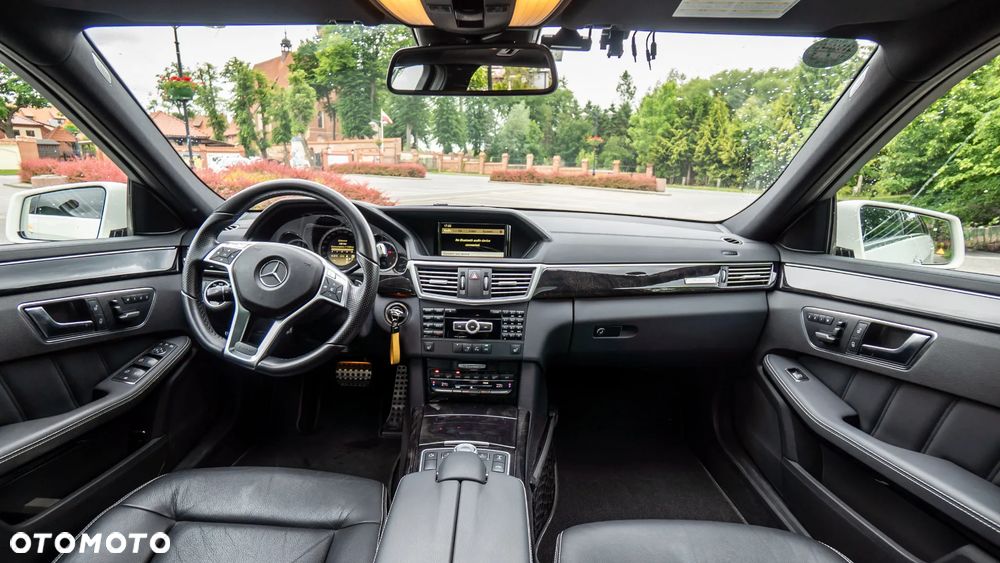 Mercedes-Benz Klasa E 500 BlueEFFICIENCY 7G-TRONIC Avantgarde - 23