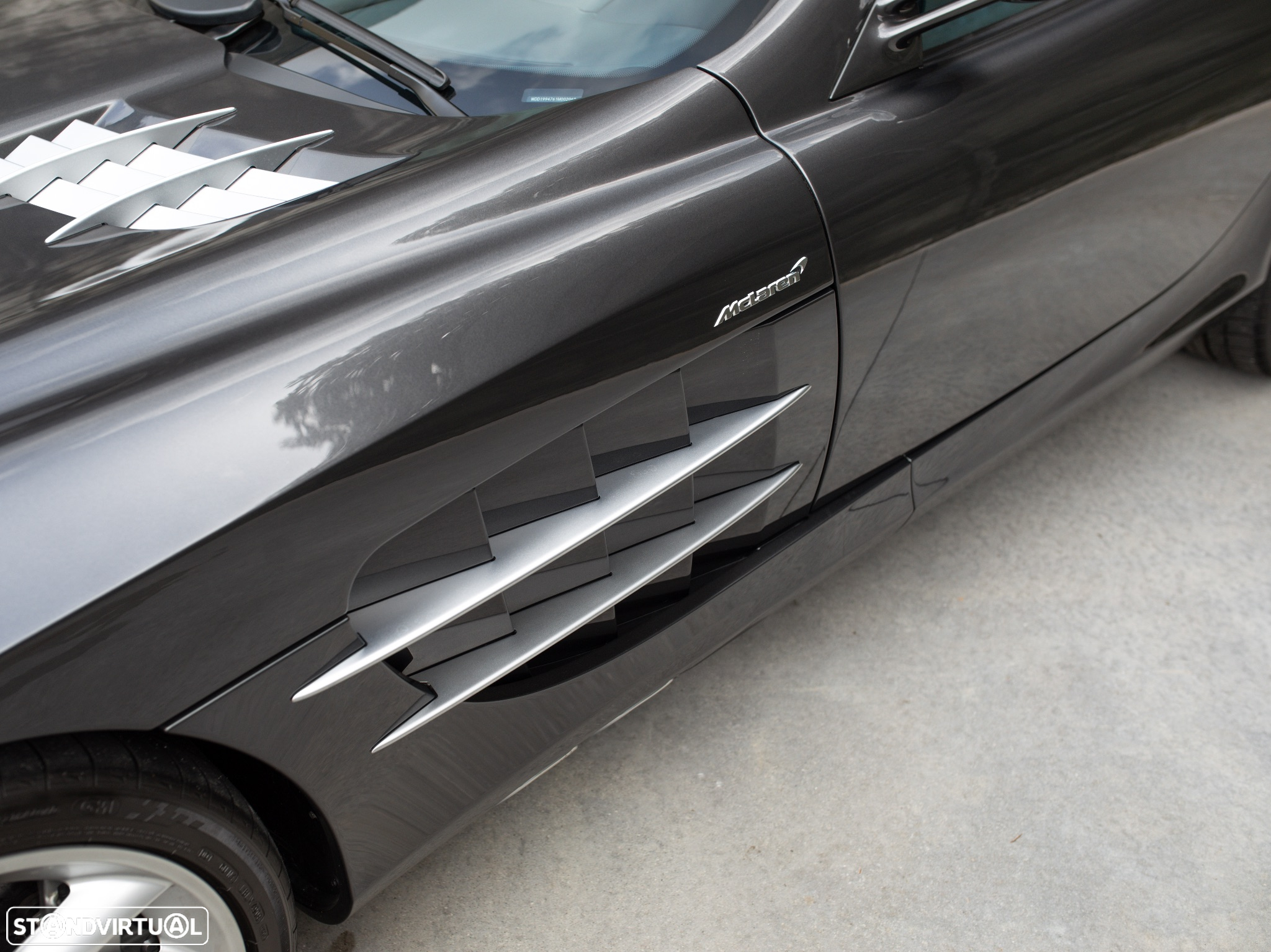 Mercedes-Benz SLR McLaren Roadster - 16