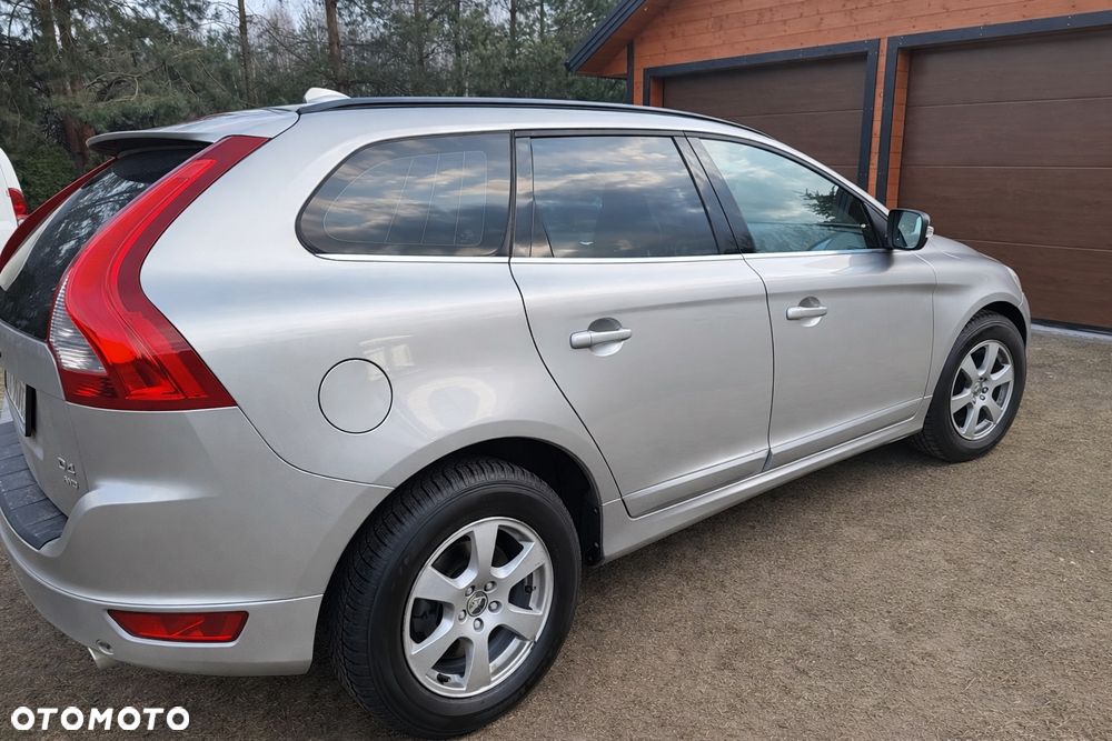 Volvo XC 60 D5 AWD Momentum - 7