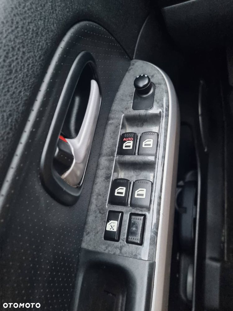 Suzuki Grand Vitara 2.4 De Luxe EU5 - 11