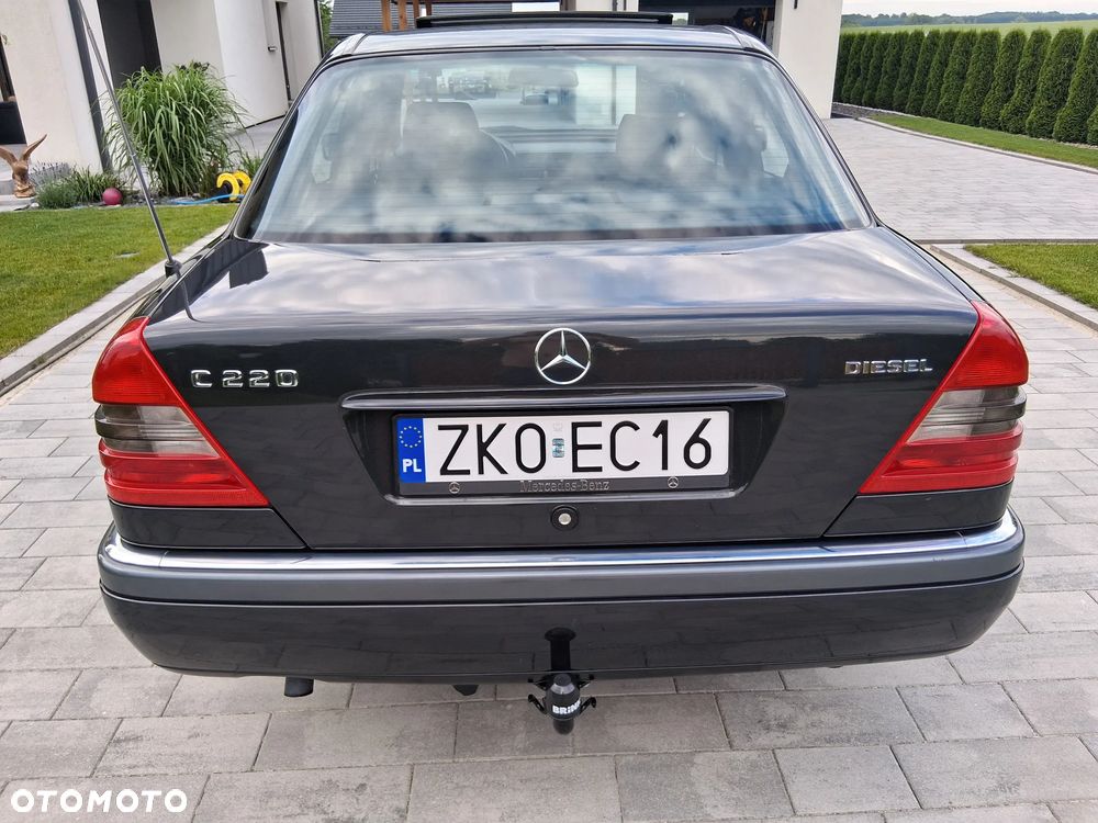 Mercedes-Benz Klasa C 220 D Classic - 7