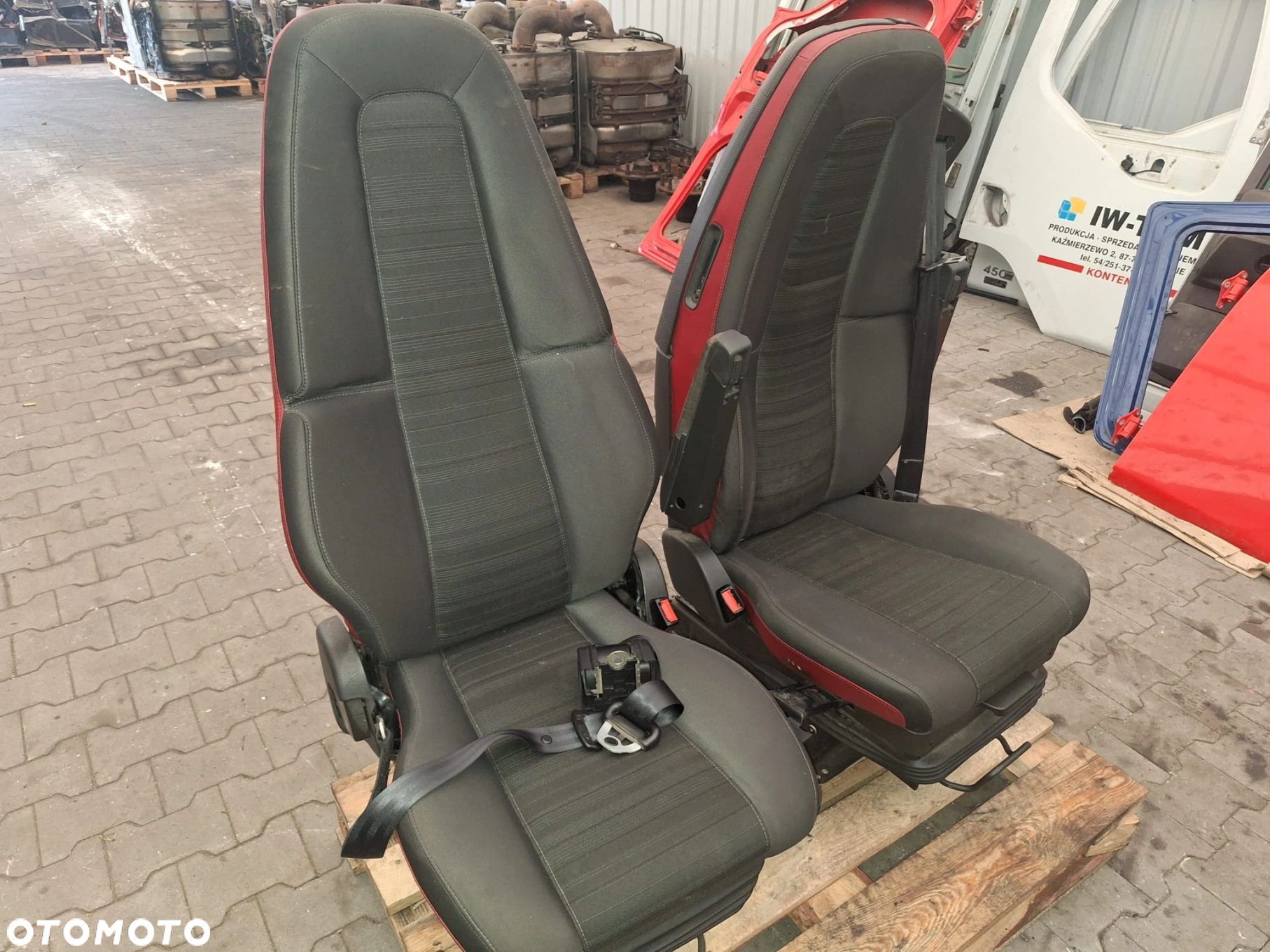 VOLVO FH4 FOTEL LEWY KIEROWCY KOMPLETNY - 1