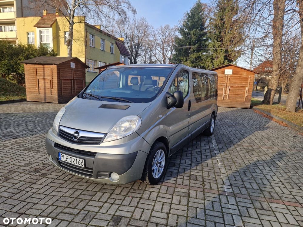 Opel Vivaro - 1