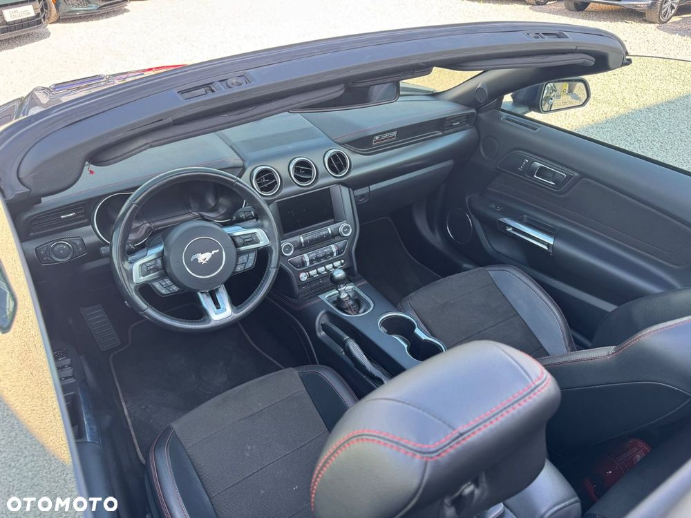 Ford Mustang - 18