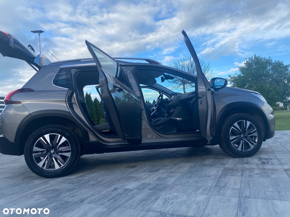 Peugeot 2008 PureTech 110 GPF Stop&Start EAT6 Allure - 34