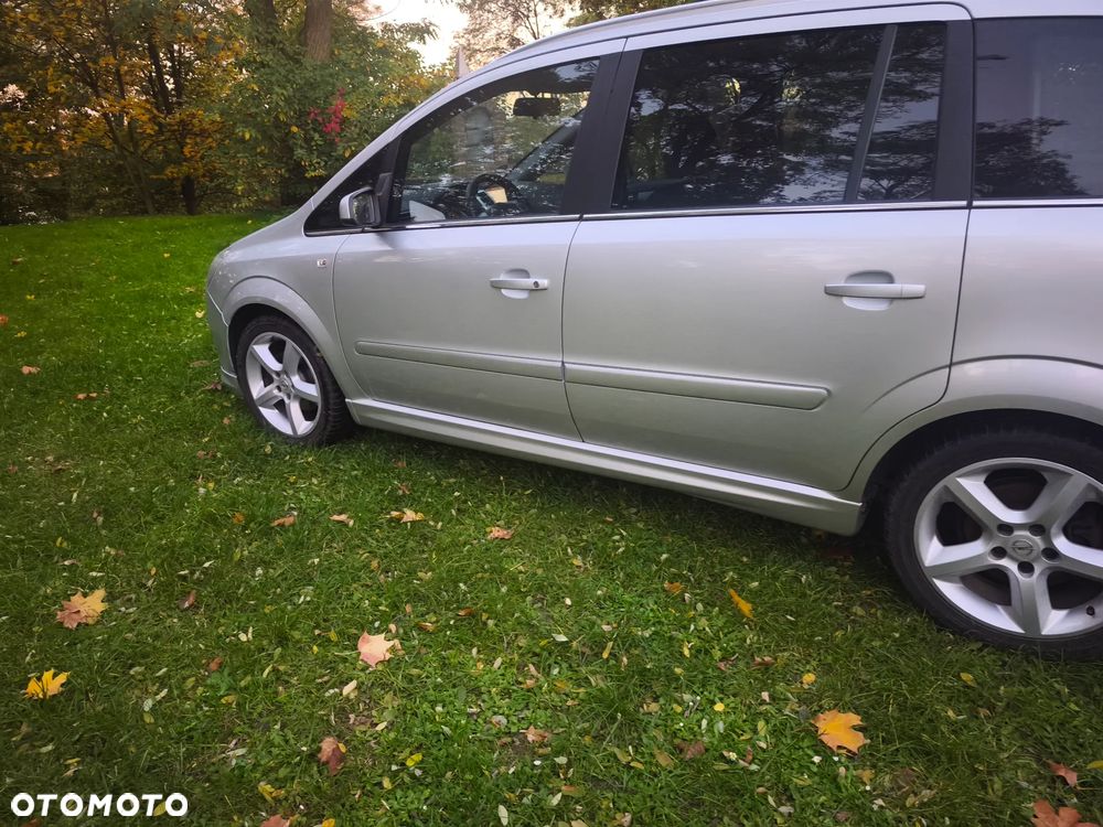 Opel Zafira - 22