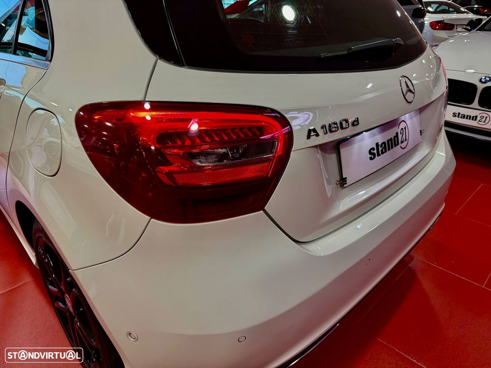 Mercedes-Benz A 180 CDI (BlueEFFICIENCY) Urban - 24